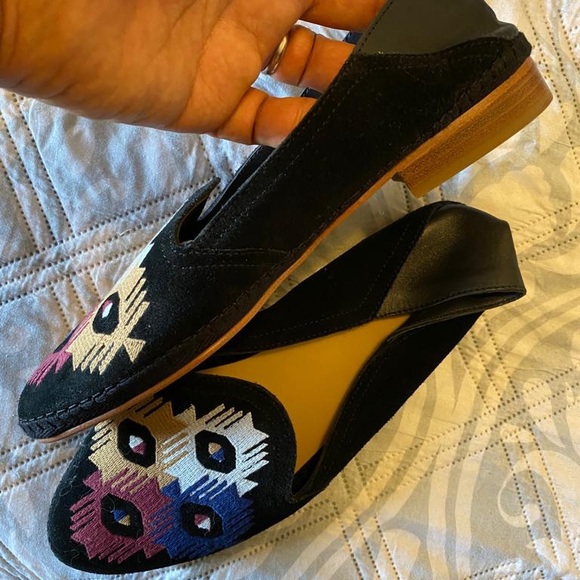 Embroidered Venetian leather loafers - Picture 7 of 7